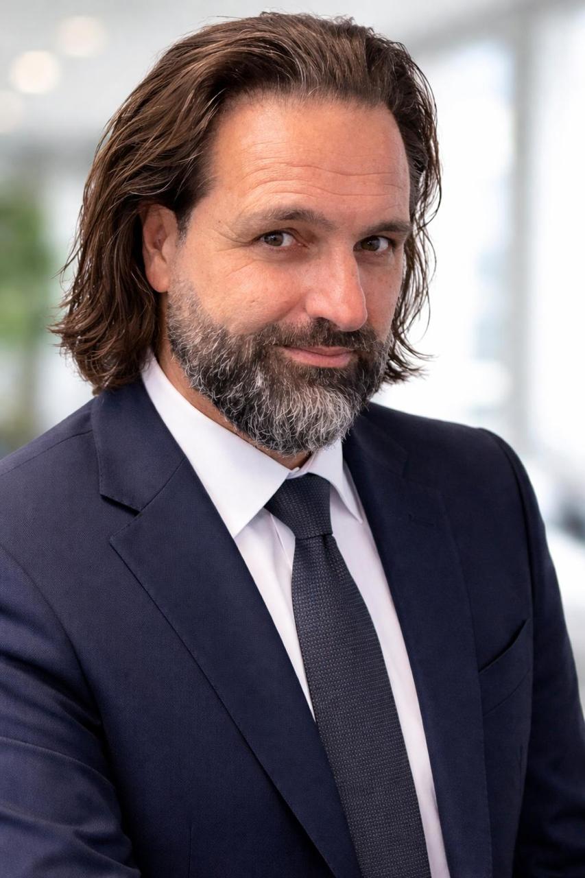 Dr. Roberto Branco Martins